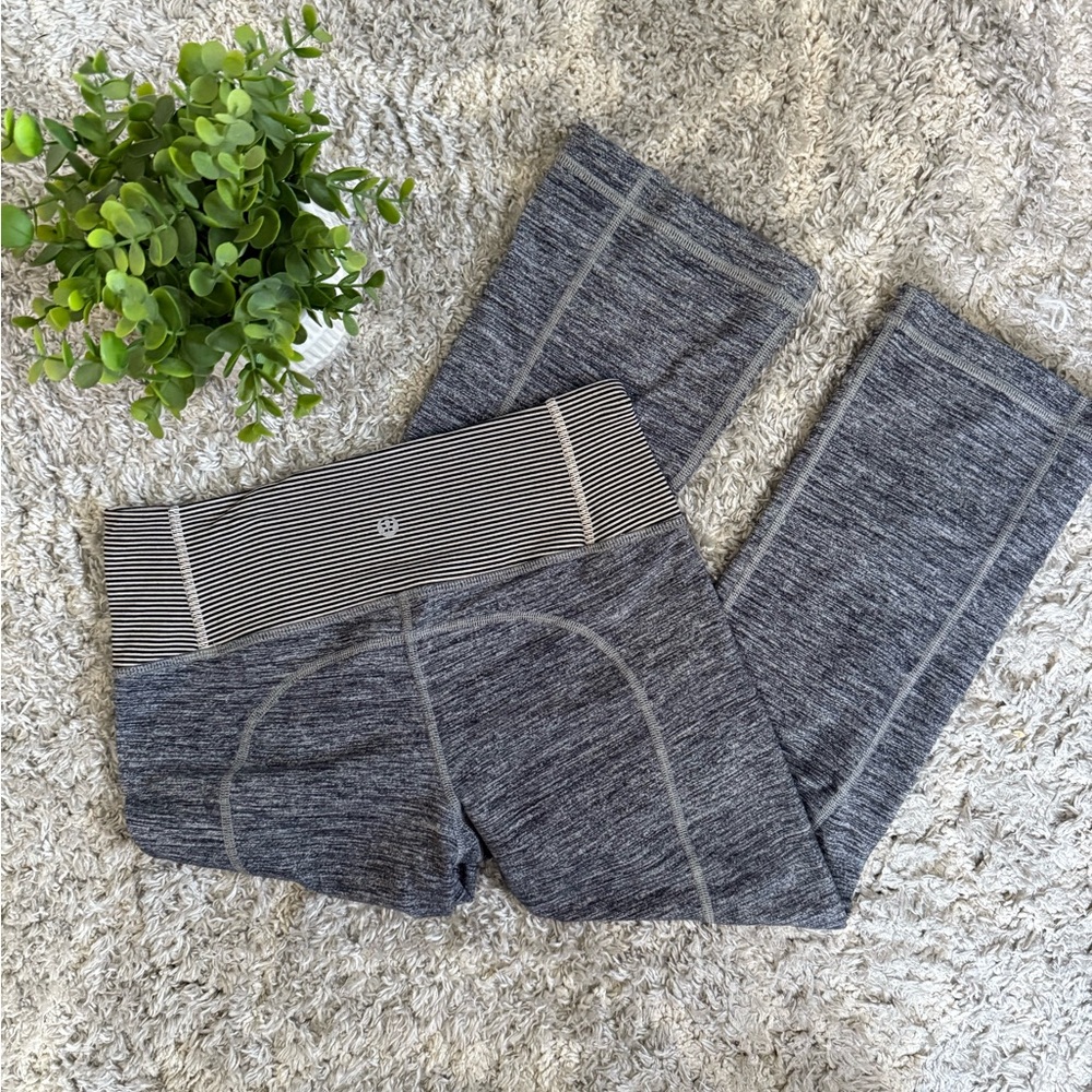 Lululemon Gather and Crow Cropped Leggings 21”